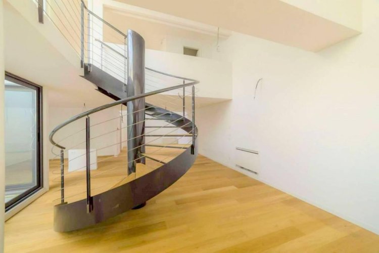 Parco Turani, Vendesi moderno e lussuoso loft di 250 mq Bergamo