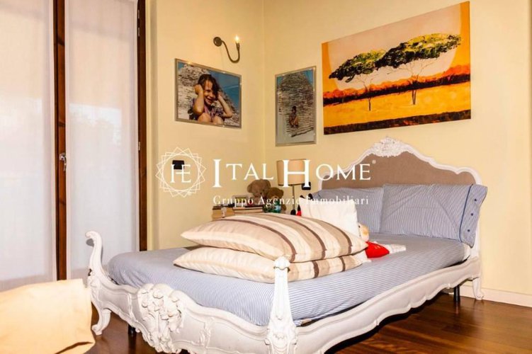 Ai piedi dei colli, Vendesi bellissima e moderna Villa Bergamo