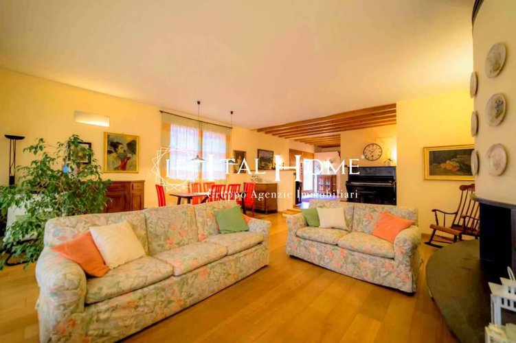 Redona Alta, Vendesi prestigiosa villa singola Bergamo