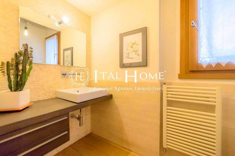 Redona Alta, Vendesi prestigiosa villa singola Bergamo