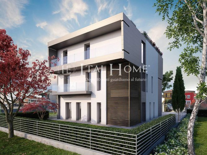 Vendesi vero Attico, esternamente tutto nuovo, Unico! Bergamo