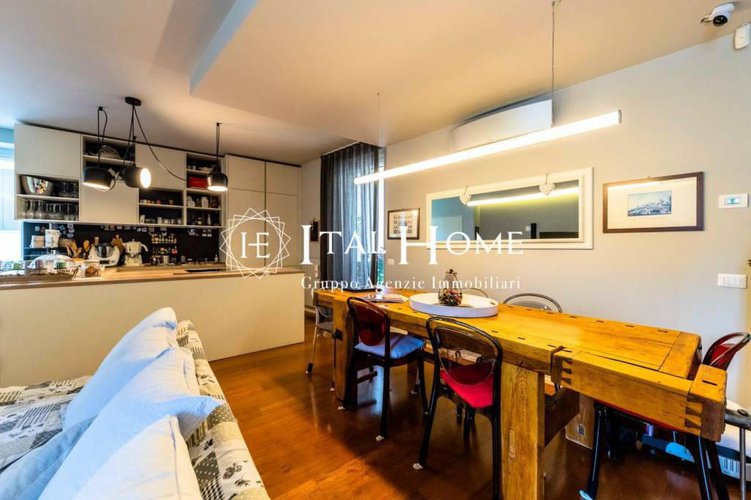 Piazza Pontida, Vendesi soluzione di pregio con balconata Bergamo