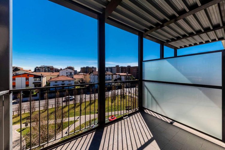 Bergamo, Nuovo appartamento con terrazza, Da vedere!