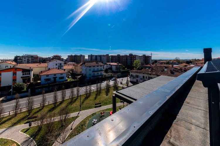 Bergamo, Nuovo appartamento con terrazza, Da vedere! Bergamo
