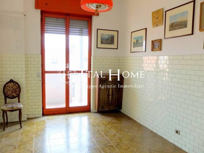 Vicinanze Centro, Vendesi 4 vani + Servizi, posto auto Bergamo