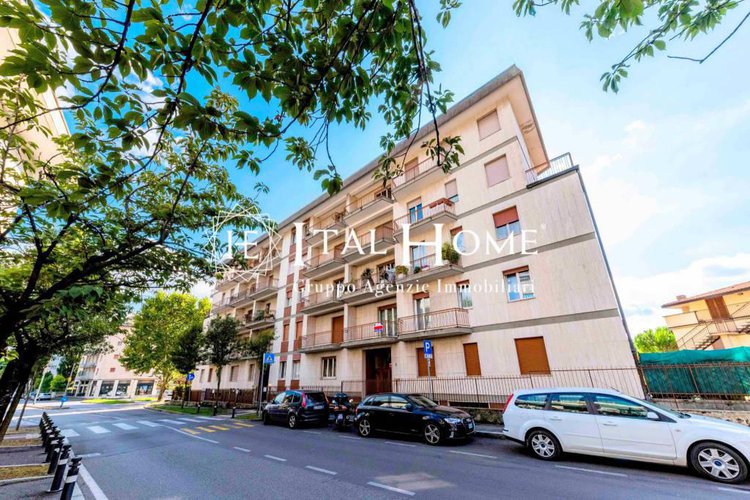 Conca Fiorita, Vendesi grande appartamento con box Bergamo