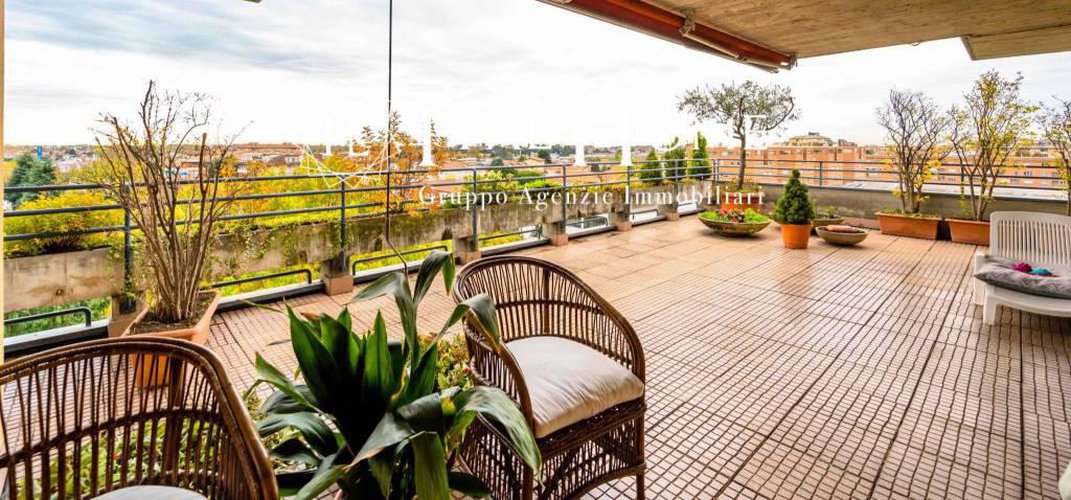 Vendesi meraviglioso Attico, terrazza stellare, Box doppio! Bergamo