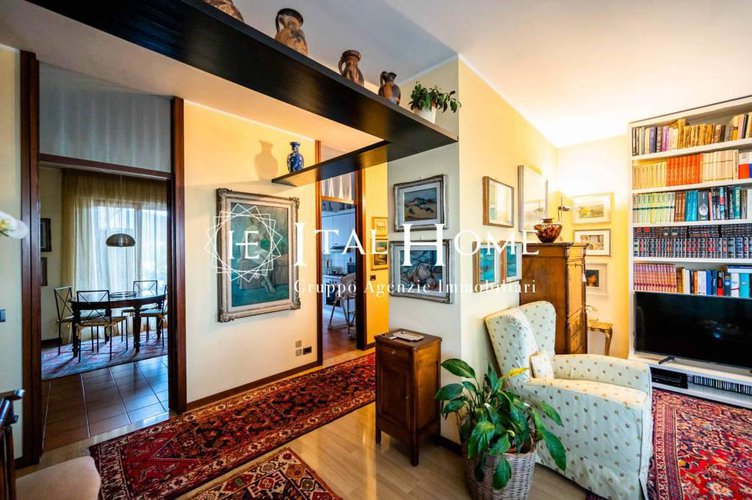 Vendesi meraviglioso Attico, terrazza stellare, Box doppio! Bergamo