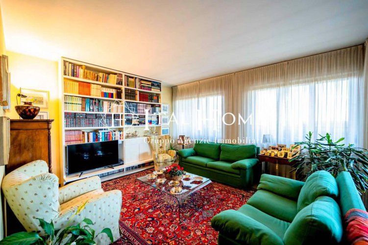 Vendesi meraviglioso Attico, terrazza stellare, Box doppio! Bergamo