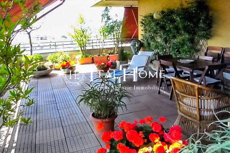 Vendesi meraviglioso Attico, terrazza stellare, Box doppio! Bergamo