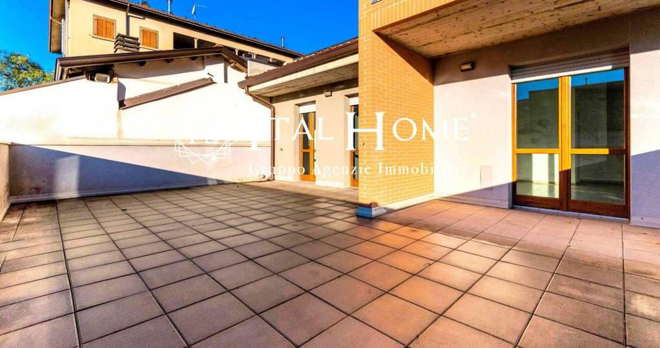 Nuovo, app.to 160 mq + terrazza stellare, incluso box Bergamo