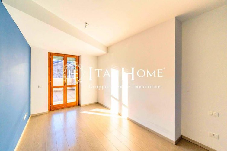 Nuovo, app.to 160 mq + terrazza stellare, incluso box Bergamo