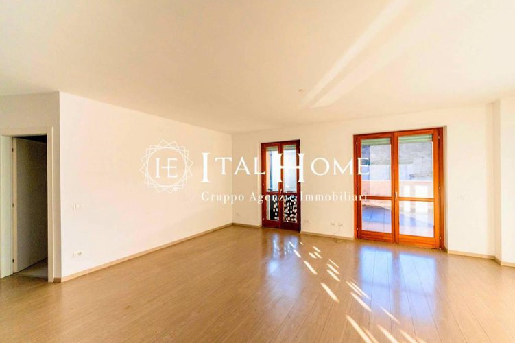 Nuovo, app.to 160 mq + terrazza stellare, incluso box Bergamo