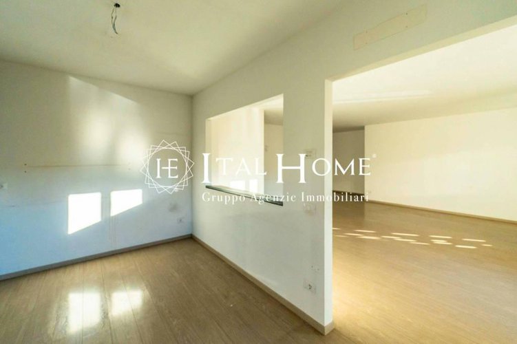 Nuovo, app.to 160 mq + terrazza stellare, incluso box Bergamo