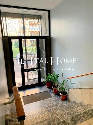 Vendesi Bilocale + Servizi, con cantina inclusa Bergamo