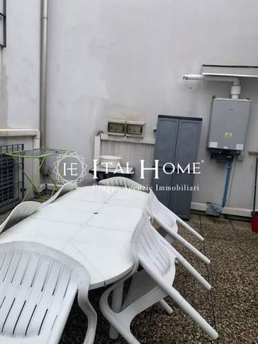 Centro città, vendesi porzione di casa con posto auto Bergamo