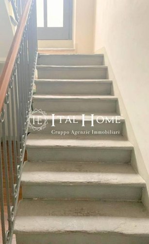 Centro città, vendesi porzione di casa con posto auto Bergamo