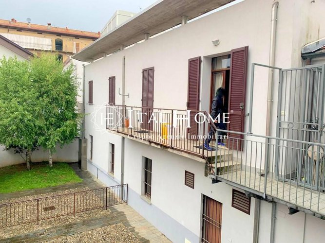 Centro città, vendesi porzione di casa con posto auto Bergamo