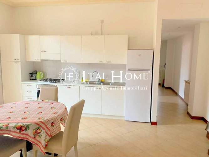 Centro città, vendesi porzione di casa con posto auto Bergamo