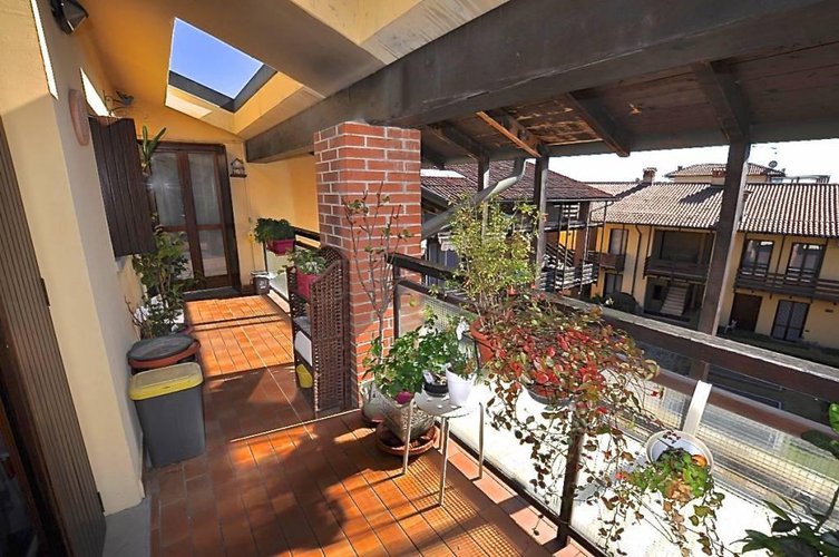 AMPIO BILOCALE CON DOPPIO TERRAZZO VIVIBILE Calusco d'Adda
