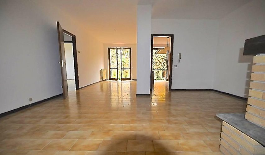 AMPIO TRILOCALE IN VENDITA A VILLA D'ADDA Villa d'Adda