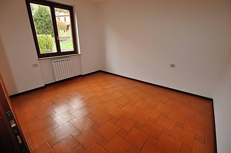 AMPIO TRILOCALE IN VENDITA A VILLA D'ADDA Villa d'Adda