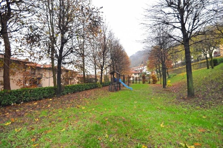 AMPIO TRILOCALE IN VENDITA A VILLA D'ADDA Villa d'Adda