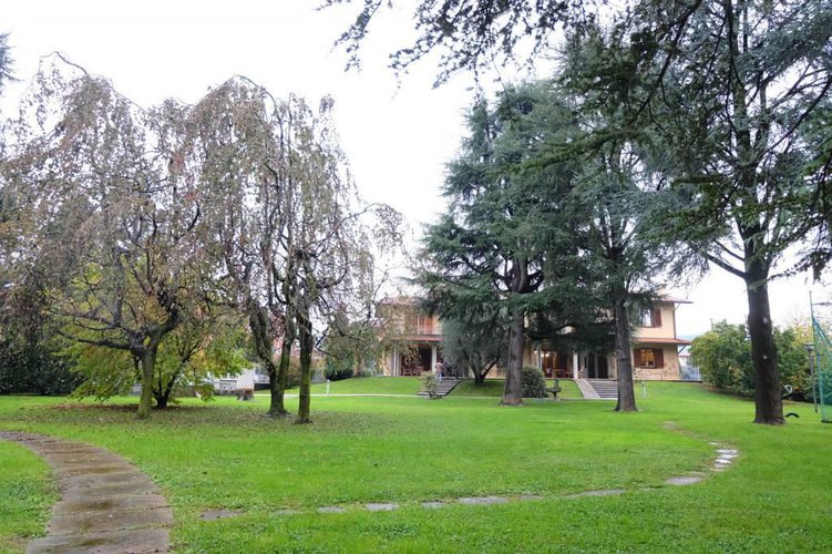 Esclusive residenze con terreno edificabile