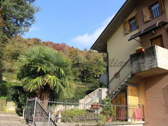 Albano Sant'Alessandro, quadrilocale in posizione panoramica Albano Sant'Alessandro