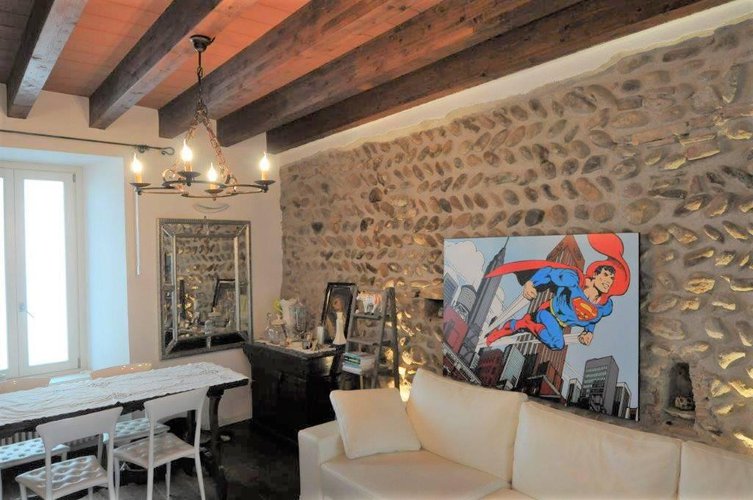 1072P Curno bilocale ristrutturato in contesto d'epoca 60mq Curno