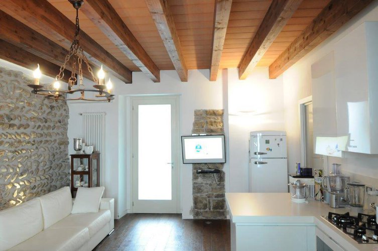 1072P Curno bilocale ristrutturato in contesto d'epoca 60mq Curno