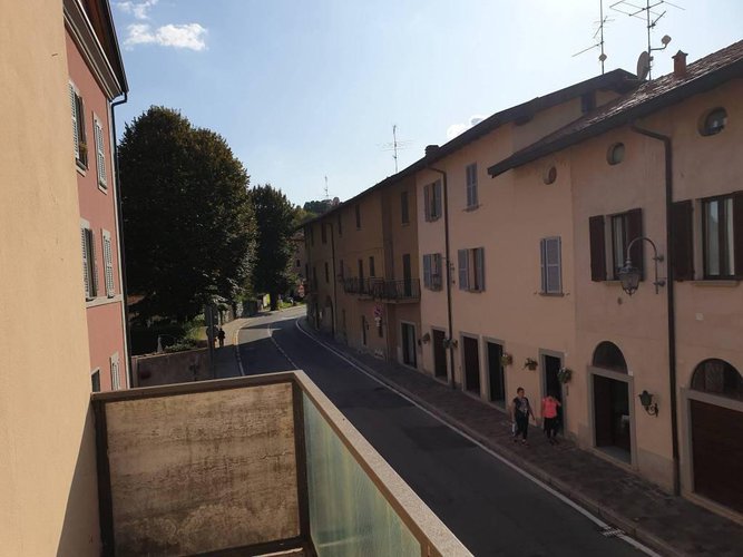 AFFACCIATO SULLA VIA PRINCIPALE DEL CENTRO Imbersago