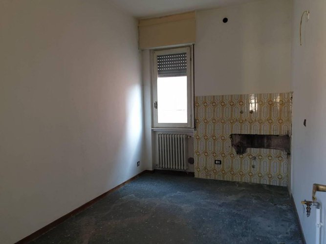 AFFACCIATO SULLA VIA PRINCIPALE DEL CENTRO Imbersago