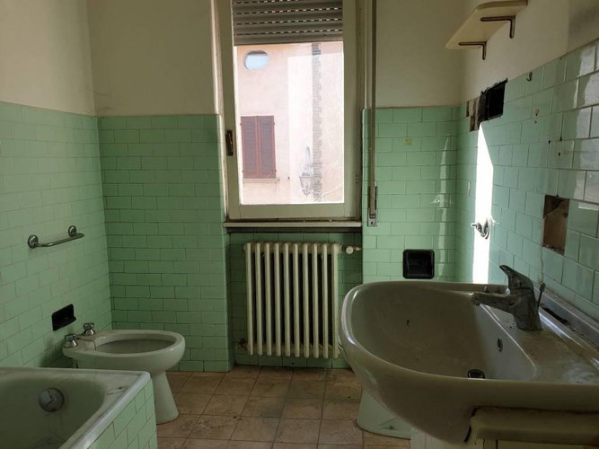 AFFACCIATO SULLA VIA PRINCIPALE DEL CENTRO Imbersago