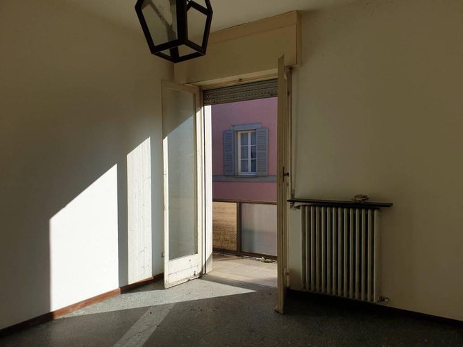 AFFACCIATO SULLA VIA PRINCIPALE DEL CENTRO Imbersago