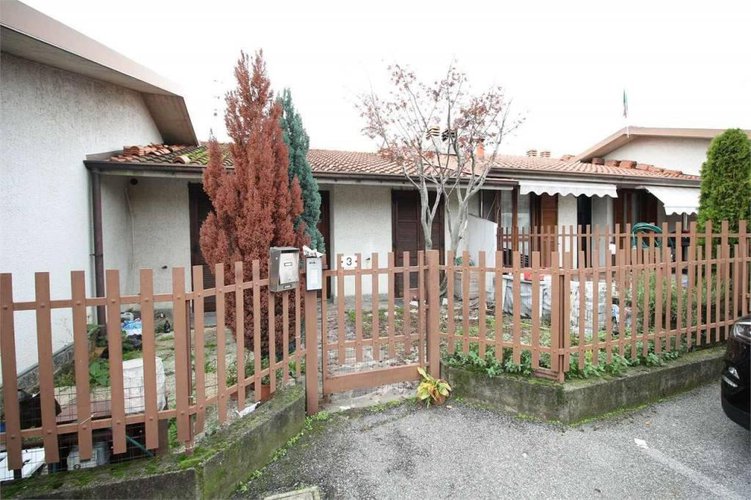 Villa a Schiera Madone