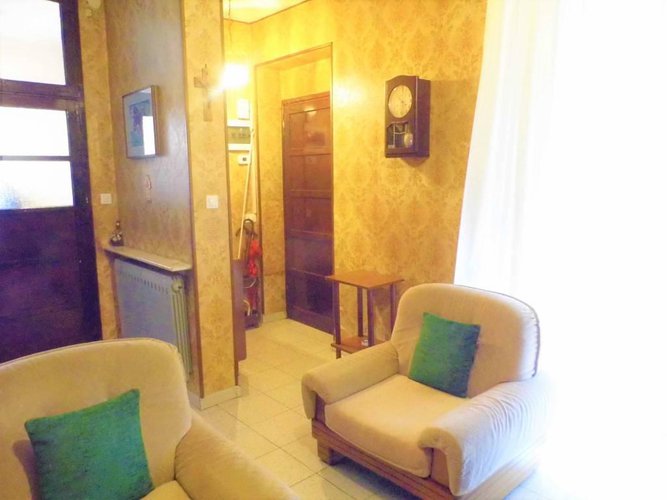 posizione centrale e residenziale Carobbio degli Angeli