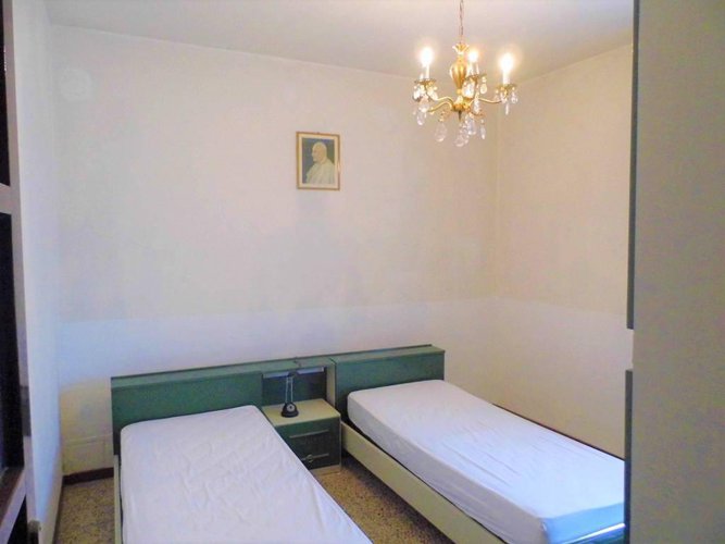 posizione centrale e residenziale Carobbio degli Angeli