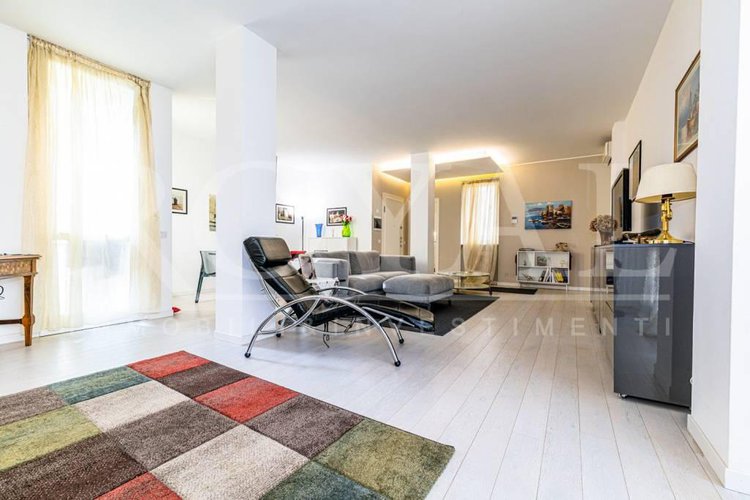 Piazza Pontida - Quadrilocale ristrutturato Bergamo