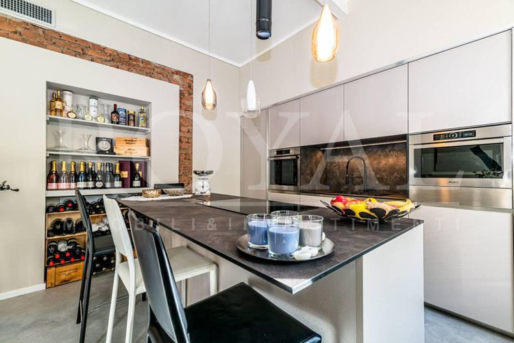 Adiacenze Via XX Settembre - Quadrilocale ristrutturato Bergamo