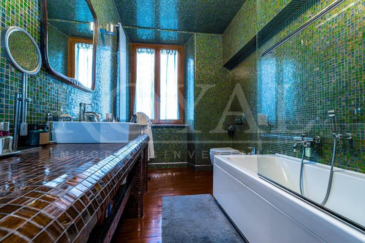 Via Broseta Alta - grande bilocale in contesto d'epoca Bergamo