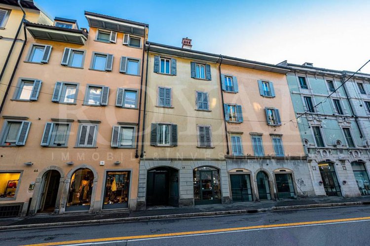 Via Broseta Alta - grande bilocale in contesto d'epoca Bergamo