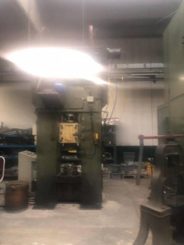 Vendesi capannone industriale Pognano