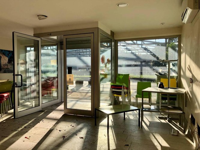 CENTRALISSIMO NEGOZIO/UFFICIO CON AREA ESTERNA DI 150 MQ Nembro