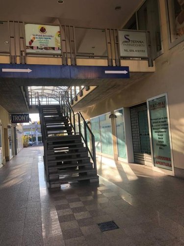 CENTRALISSIMO NEGOZIO/UFFICIO CON AREA ESTERNA DI 150 MQ Nembro