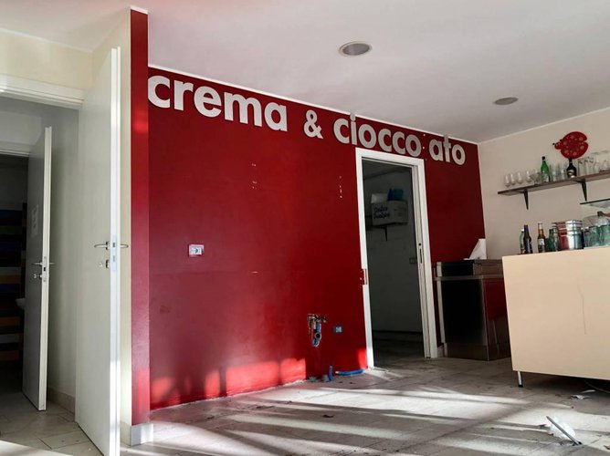 CENTRALISSIMO NEGOZIO/UFFICIO CON AREA ESTERNA DI 150 MQ Nembro