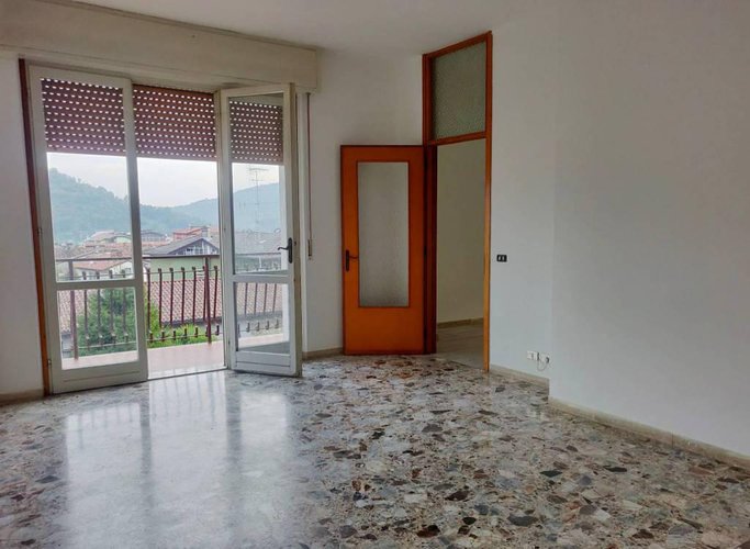 Quadrilocale con box, cantina e posto auto. Affare! Nembro