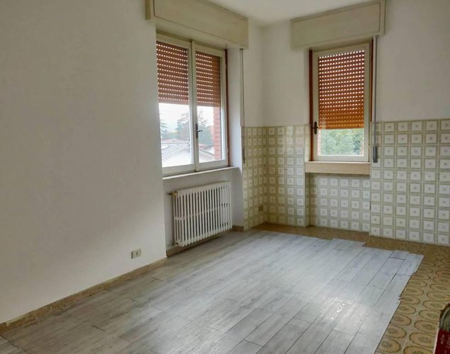 Quadrilocale con box, cantina e posto auto. Affare! Nembro