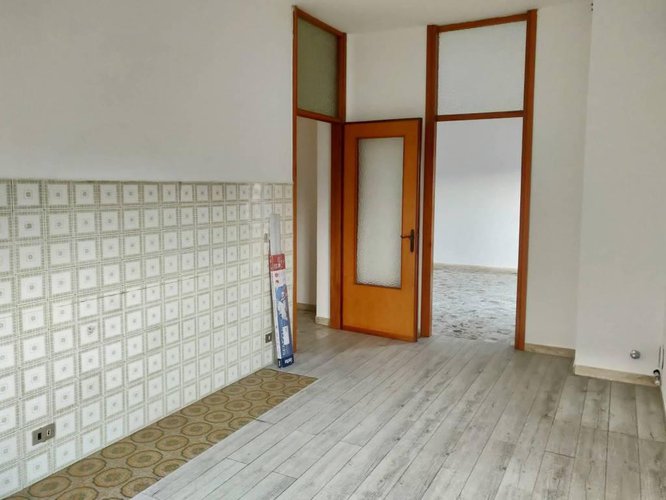 Quadrilocale con box, cantina e posto auto. Affare! Nembro