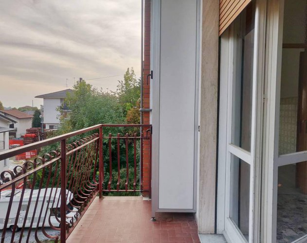 Quadrilocale con box, cantina e posto auto. Affare! Nembro